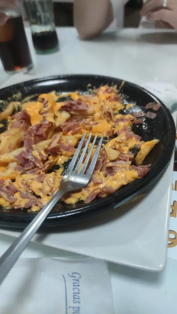 Edu Nahuel_Cafetería & Burguer La Parada_Santisteban del Puerto_review