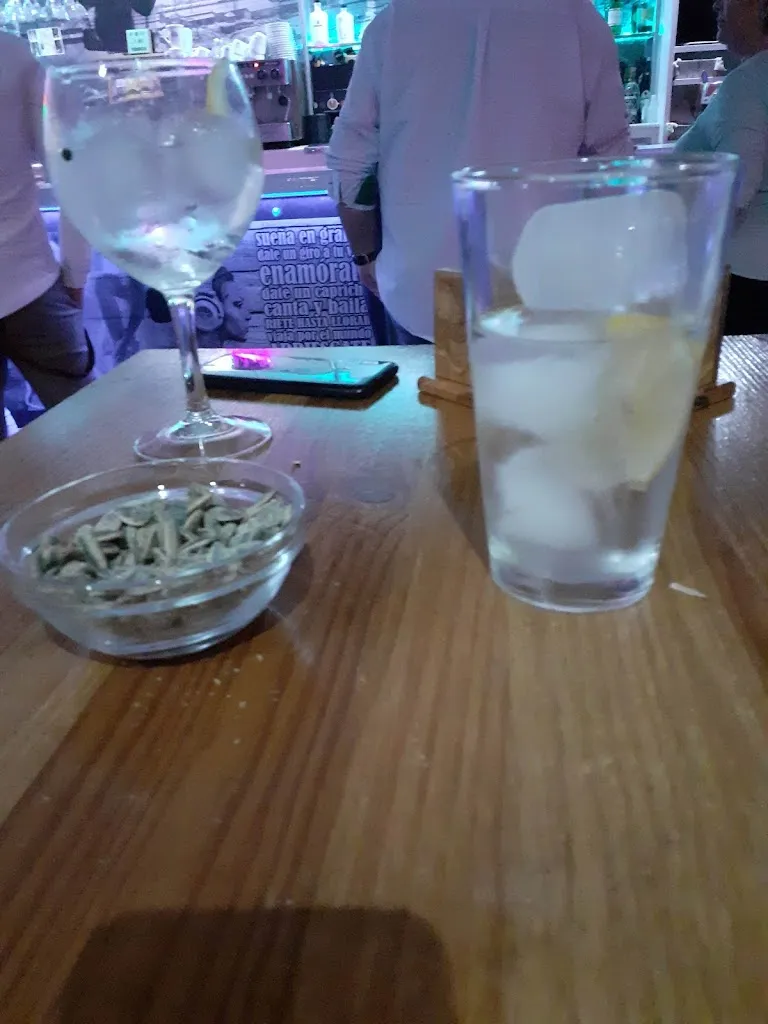 Menu_Pub Gin-Tonic_Santisteban del Puerto_image_3