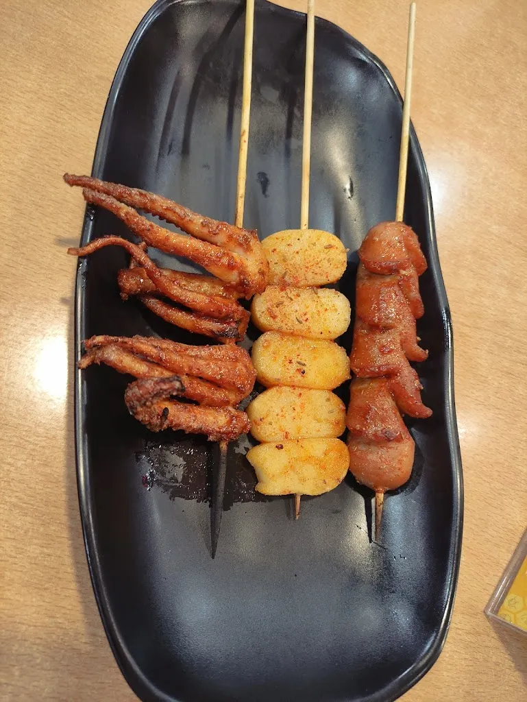 Liza Gryn_Usera_Dolores_review