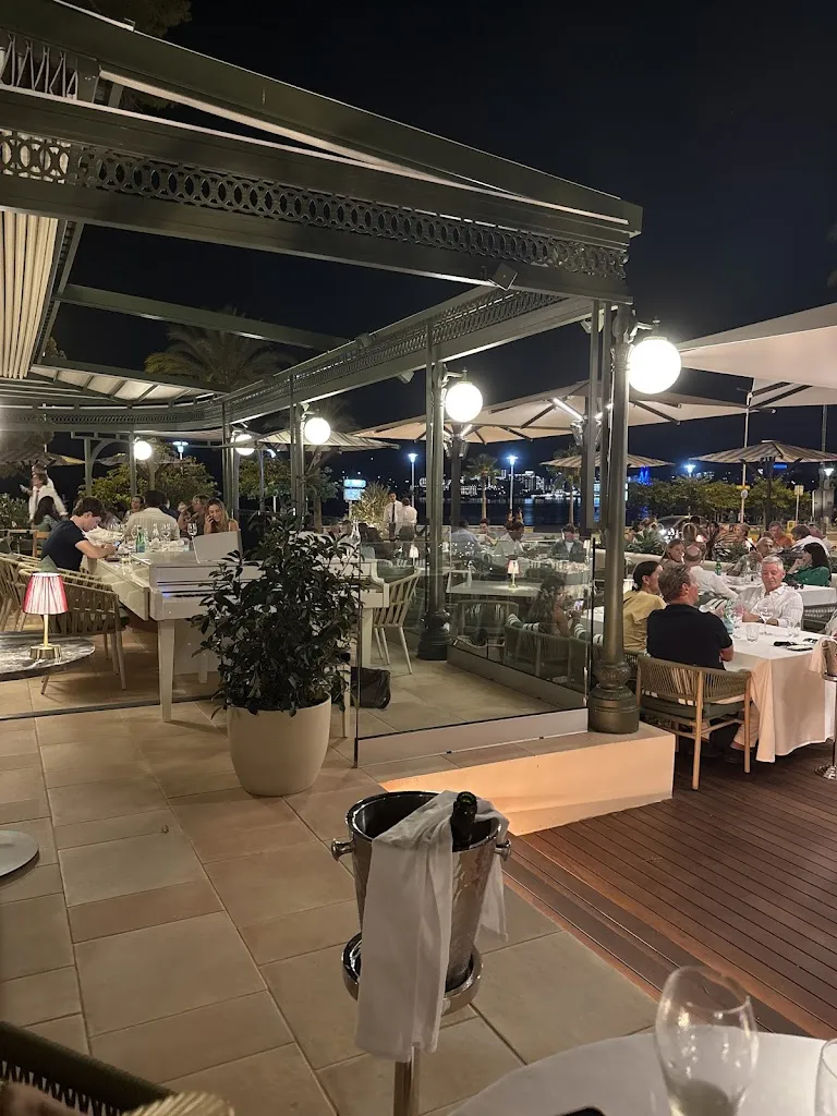 carlos mengual_Bar Anabel_Torre del Campo_recensione