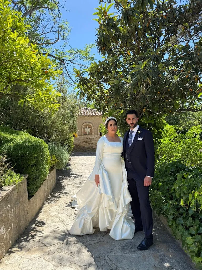 Veronica Parras Villar_EntreHiedra_Torre del Campo_review