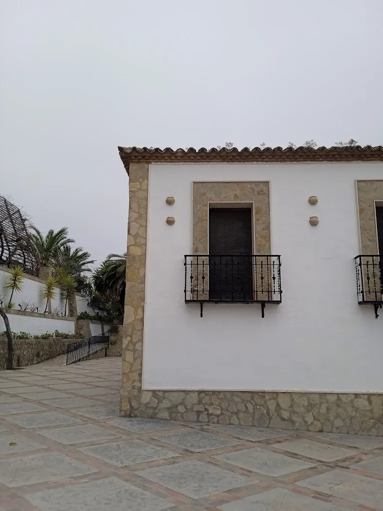 Marisa Lorenzo_EntreHiedra_Torre del Campo_review