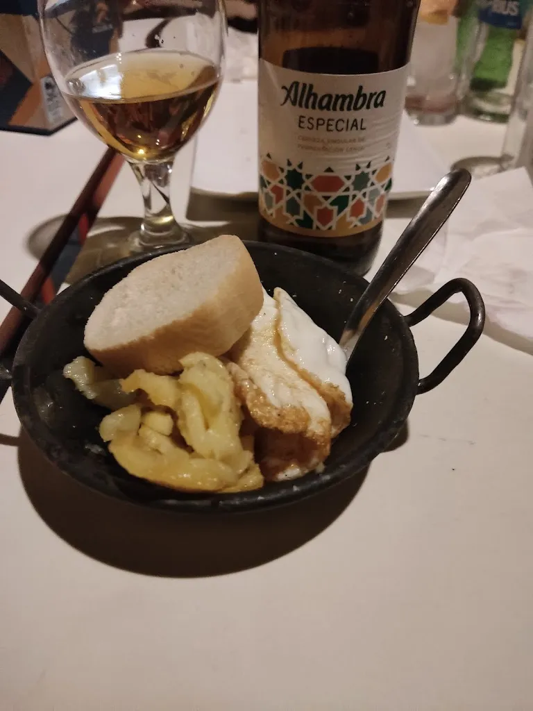 Mayra Cano_Bar El Riñón_Torreperogil_review