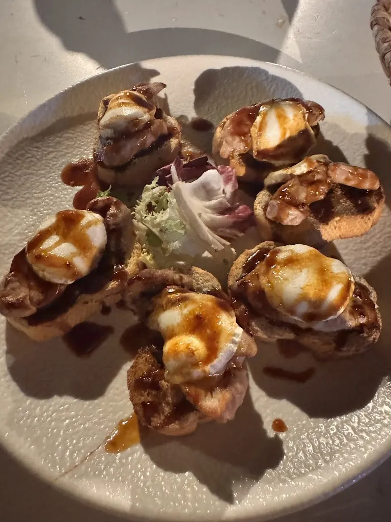 Cristina Garcia Pla_Taberna Paco Tite_Torreperogil_review