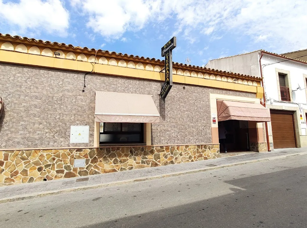 Bar Juan Antonio Martínez Revert_Torreperogil_slider_image_3