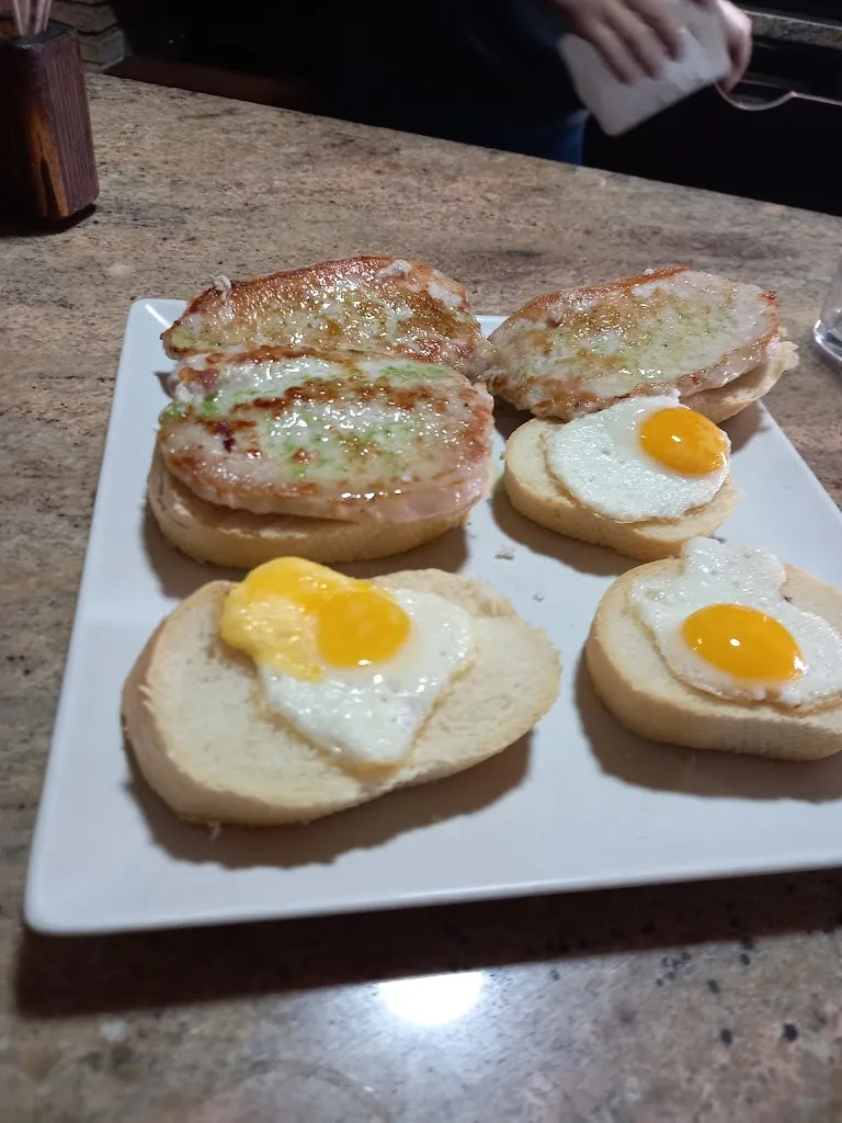 Bar La Loma_Torreperogil_slider_image_3