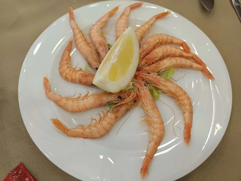 Salones Victoria restaurant in Torreperogil