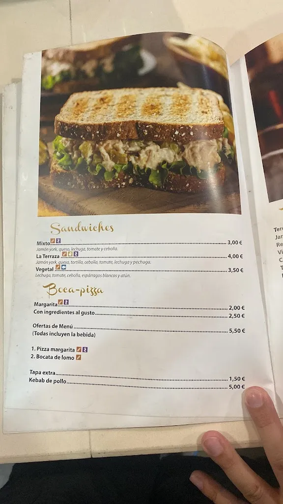 Bar Pizzeria La Terraza_Torreperogil_slider_image_2
