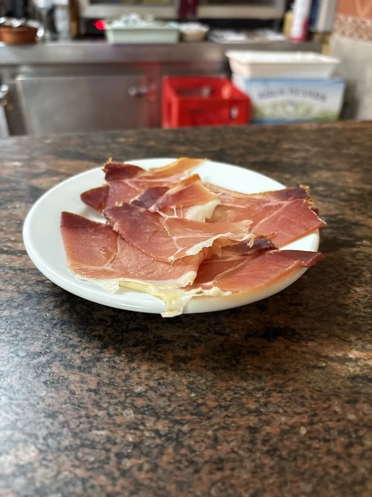 Motonkey Youtube_Pensión/Restaurante Sysy_Villanueva de la Reina_review