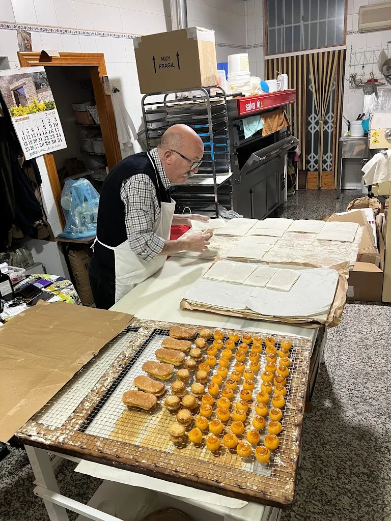 Confitería Hueso_Torredonjimeno_slider_image_2