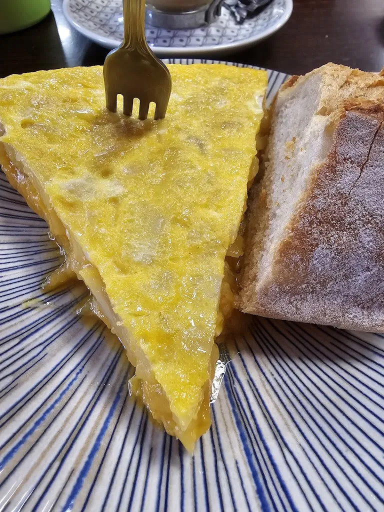 Teodora Cristina Iordache_el Café de Segundo_Betanzos_review