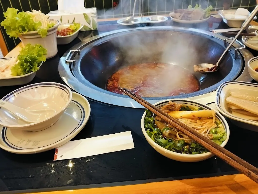 Austin González_Guo Yuan Wai_Dolores_review