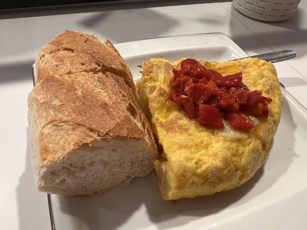 Enrique M._Bar Valeros_Alberite_review