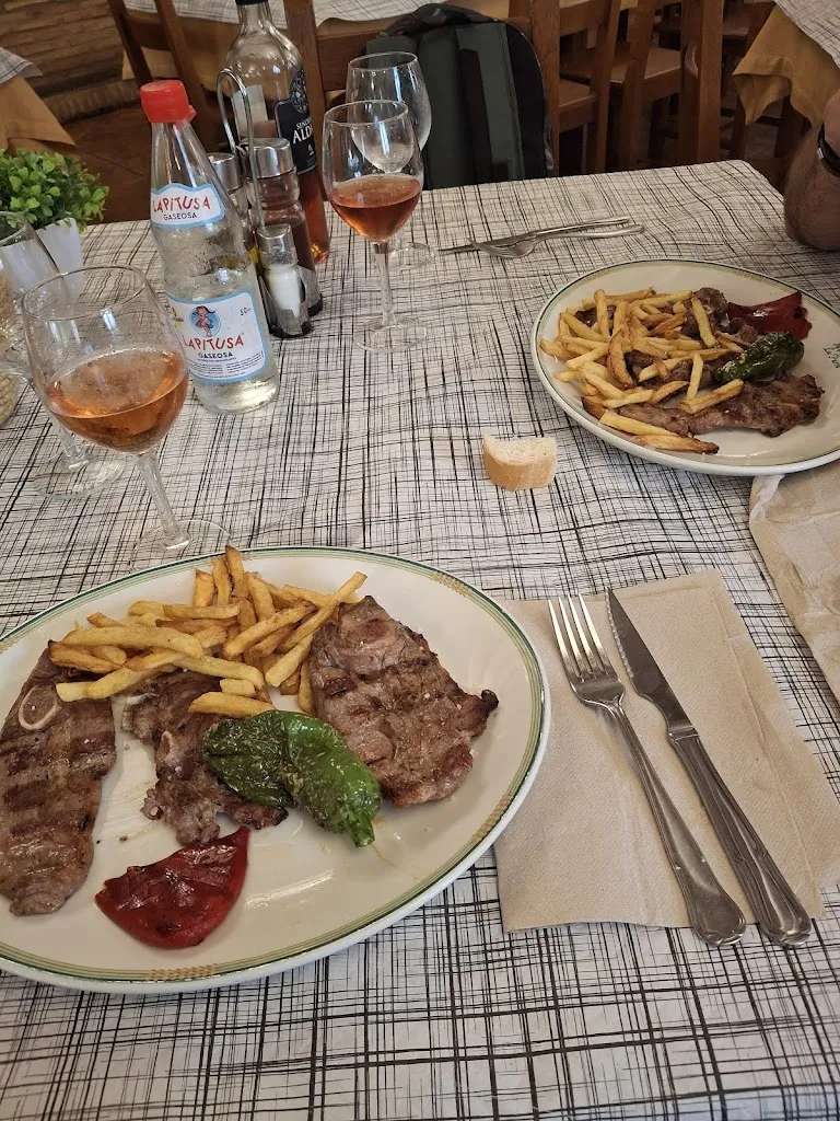 Mariasun Pérez Porres_Bar Restaurante y Alojamiento La Parra_Aguilar del Río Alhama_review