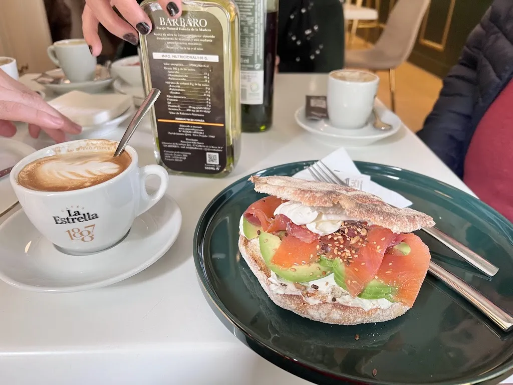 Alberto Gomez Ferreras_Café Larios_Villanueva del Arzobispo_review