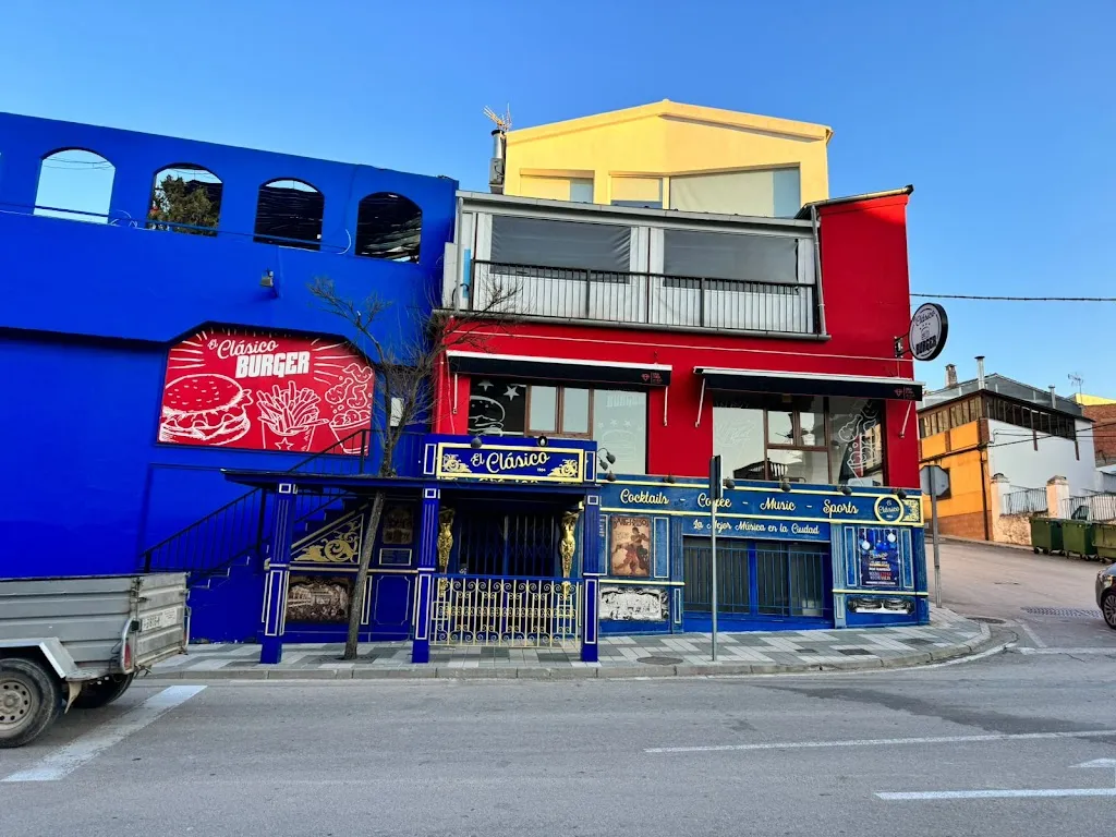 El Clasico Burger restaurant in Villanueva del Arzobispo