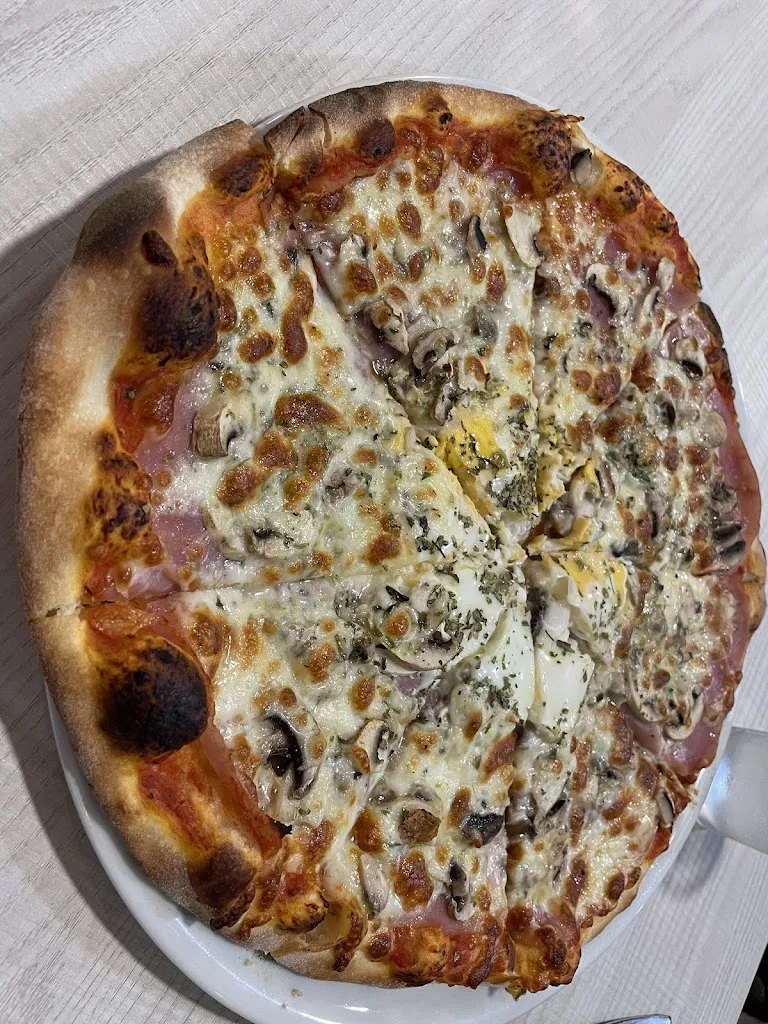 Javier Espin_Restaurante Pizzería Julyand_Úbeda_review