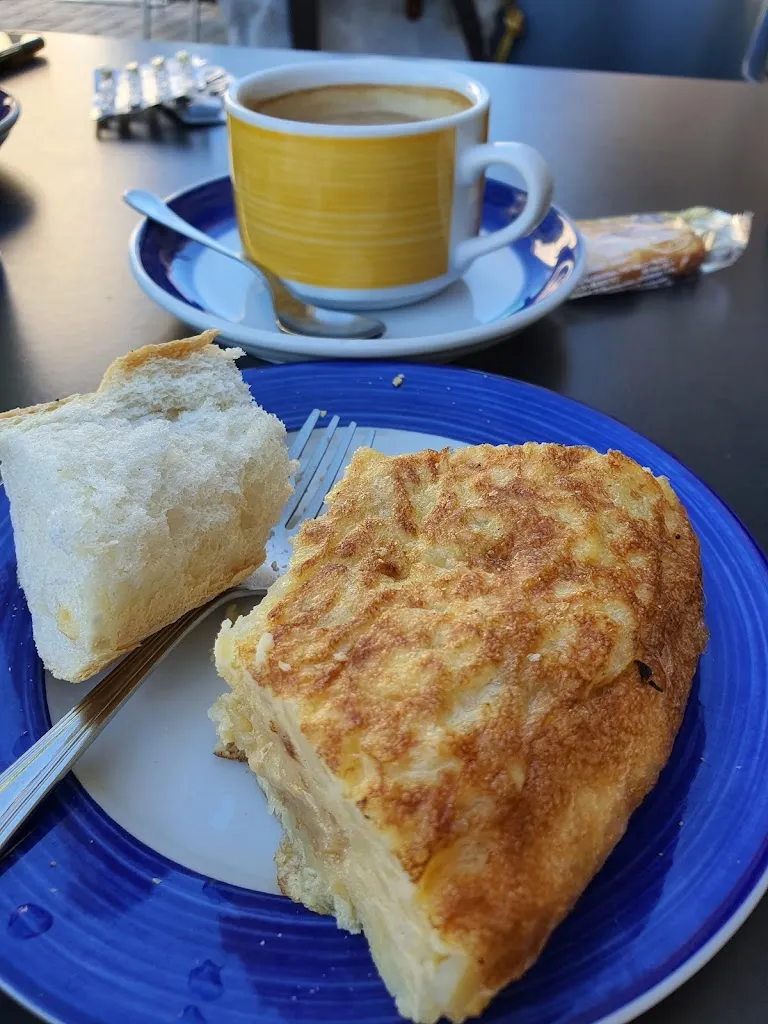 Gonsxo_Bar Poli_Anguciana_review