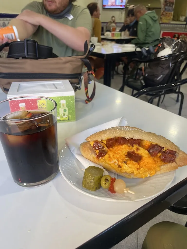 Hannah Schauerte_Restaurante Camino de Santiago Bar Sevilla_Alesanco_review