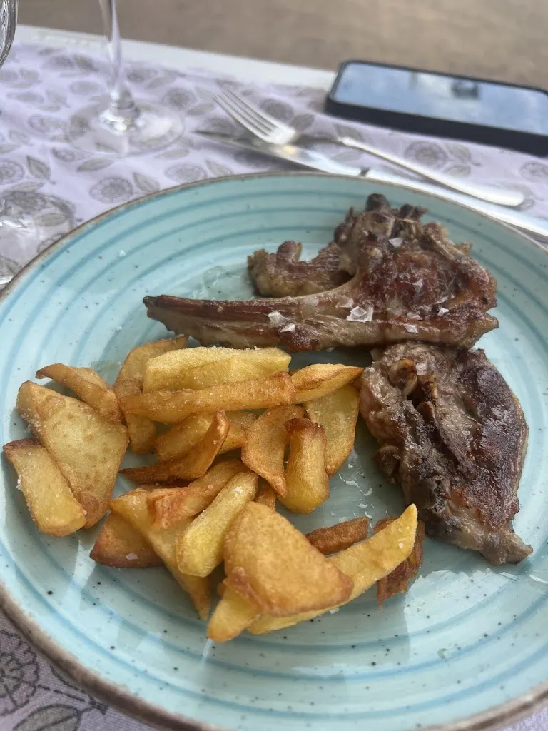 Aoife Kenny_Restaurante El Trinquete_Arenzana de Arriba_recensione