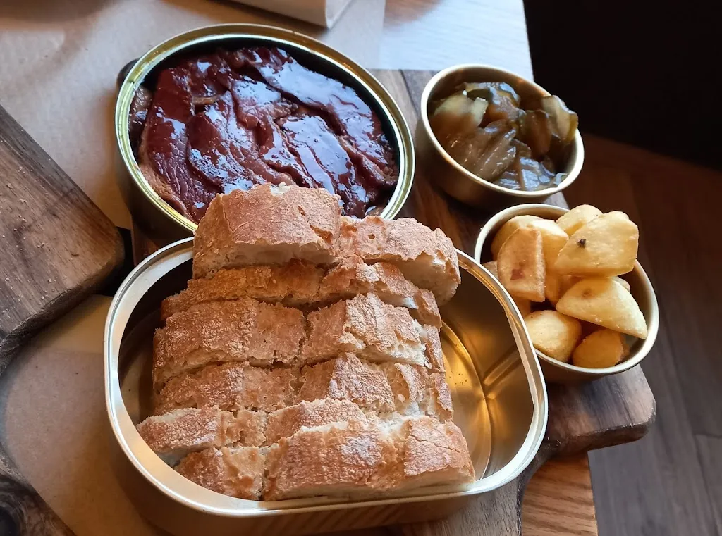 Marta Perez_Cidacos Gastrotienda Bar_Arnedillo_review