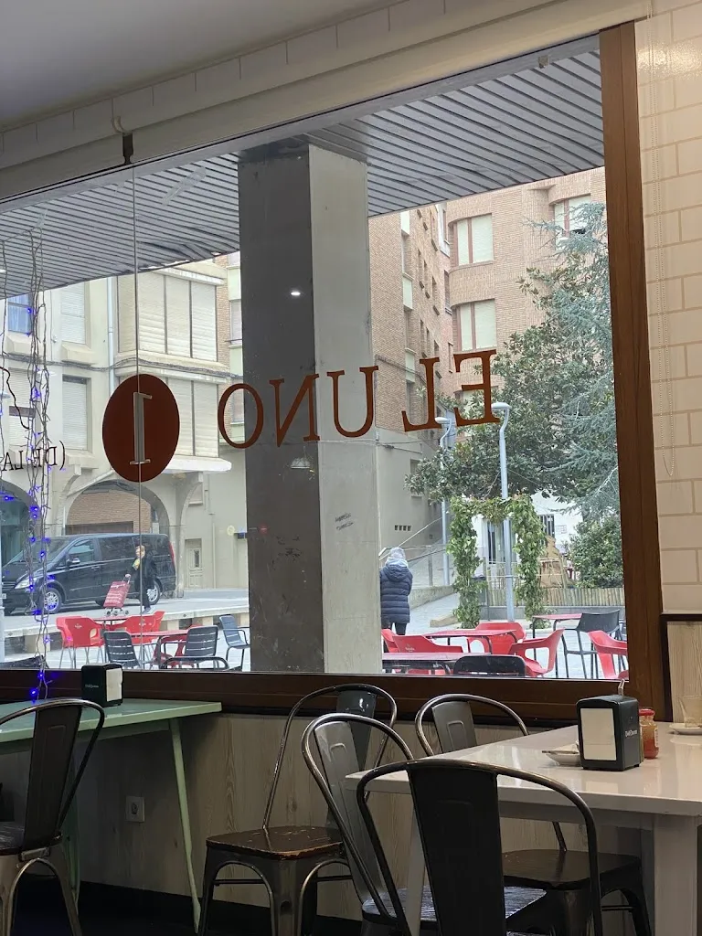 Esteban Soriano_El Uno_Autol_review