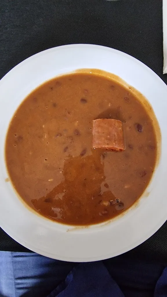 Aeson Moreno_Ágora Lounge_Baños de Río Tobía_review