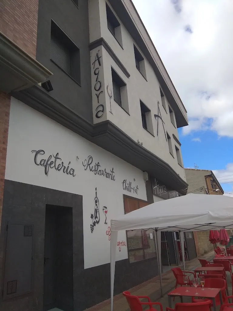 Raquel Martínez M_Ágora Lounge_Baños de Río Tobía_review