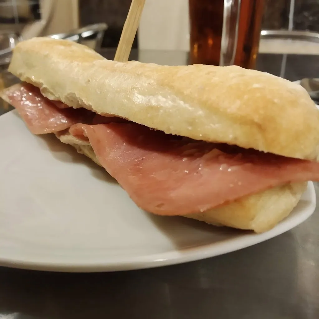 Bar Elo_Baños de Río Tobía_slider_image_1