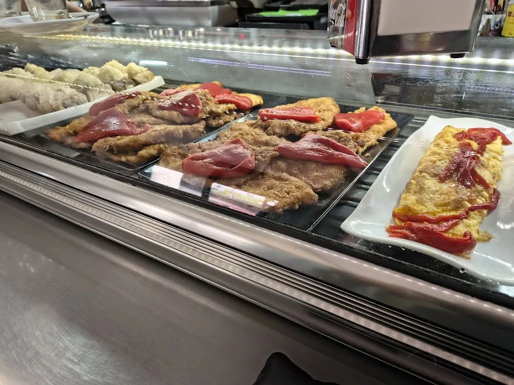 Café Bar Sonia_Baños de Río Tobía_slider_image_3