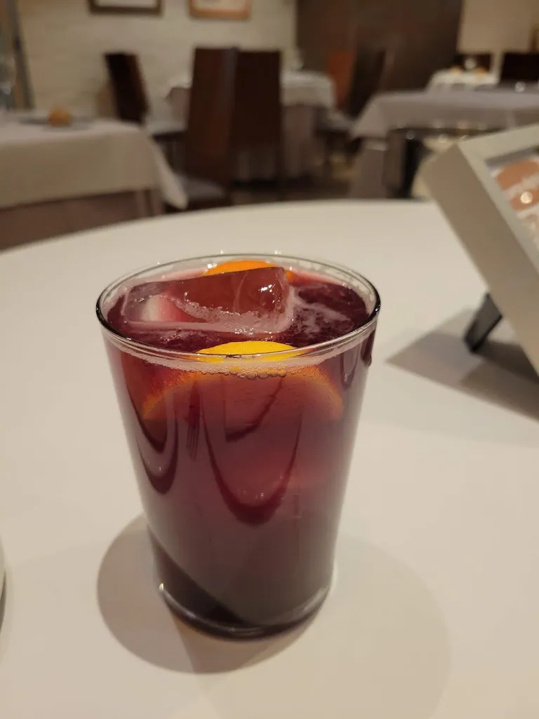 jade Schlegel_Sal Gorda_Bobadilla_review