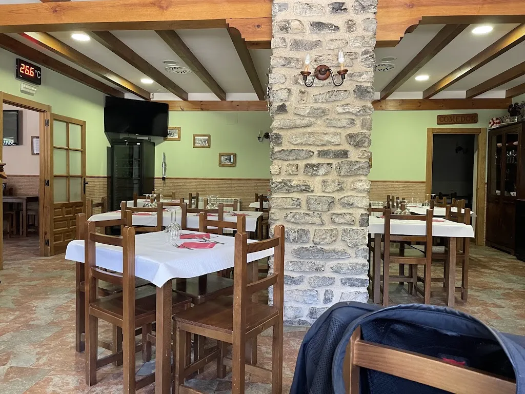 Restaurante Presa de Terroba restaurant in Cabezón de Cameros