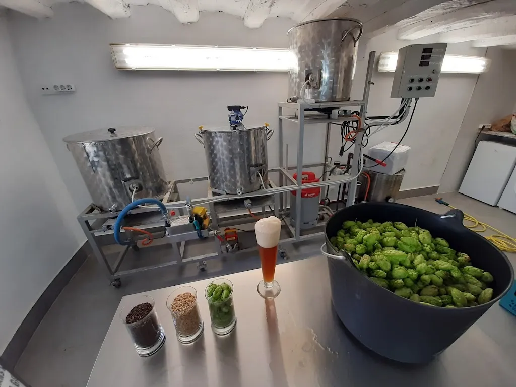 La Marmita - Microcervecería Artesanal restaurant in Camprovín