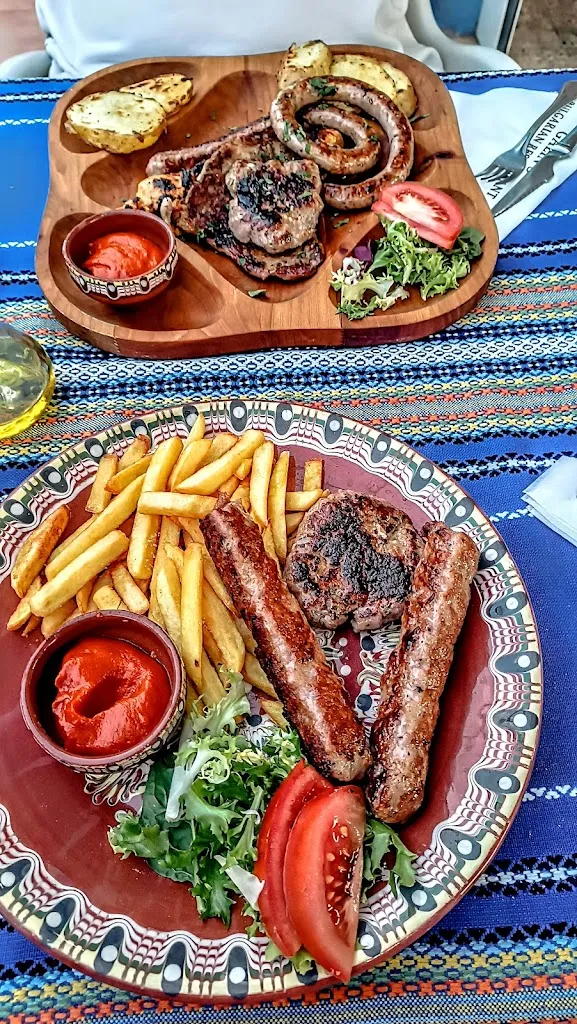 Betty Dimitrova_GALIN´S BULGARIAN RESTAURANT_Bezares_review