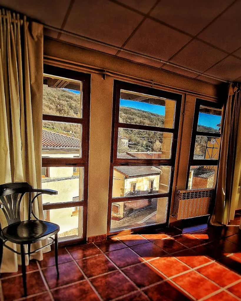 Hostal Restaurante Taberna La Villa_Canales de la Sierra_slider_image_1