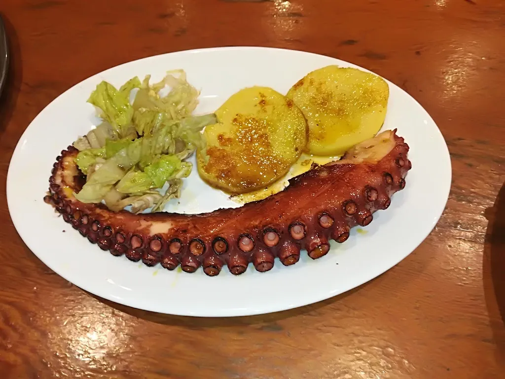 Posá La Encina Hostal Cardeña_Cárdenas_slider_image_2