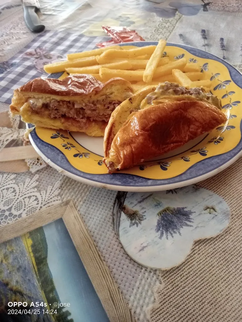 Menu_Aires Burger Bar | Crevillente_Crevillent_image_8