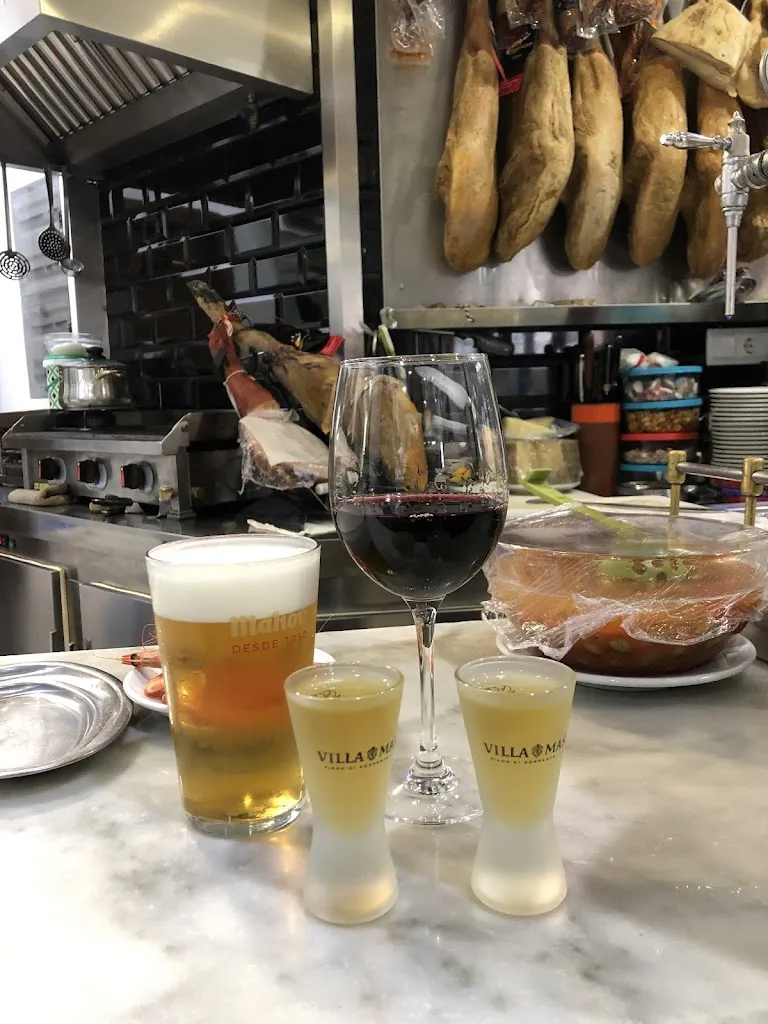 Rachel Engebretson_Las cañas_Cañas_review