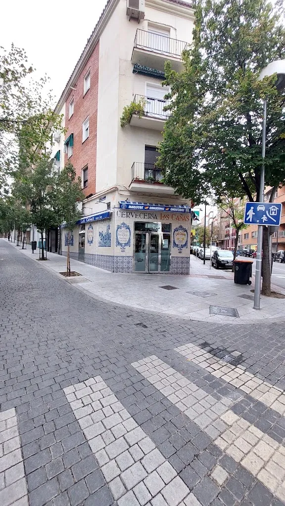 Serban Chinole_Las cañas_Cañas_review