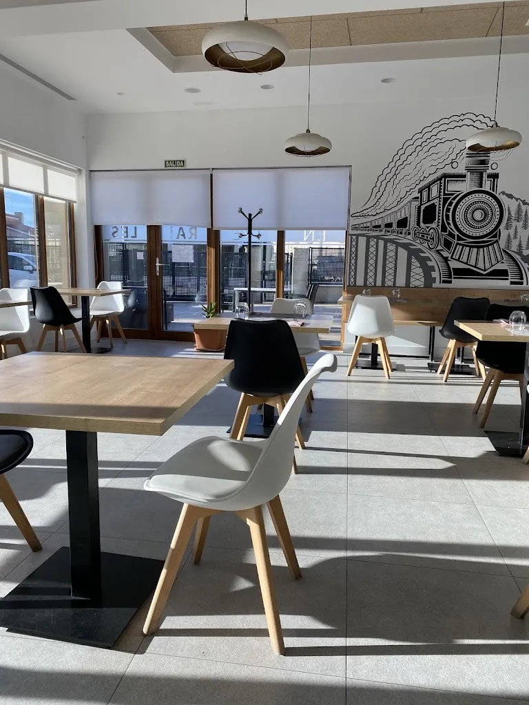 Audrey Fm_Entrerailes - Hotel Restaurante_Casalarreina_review