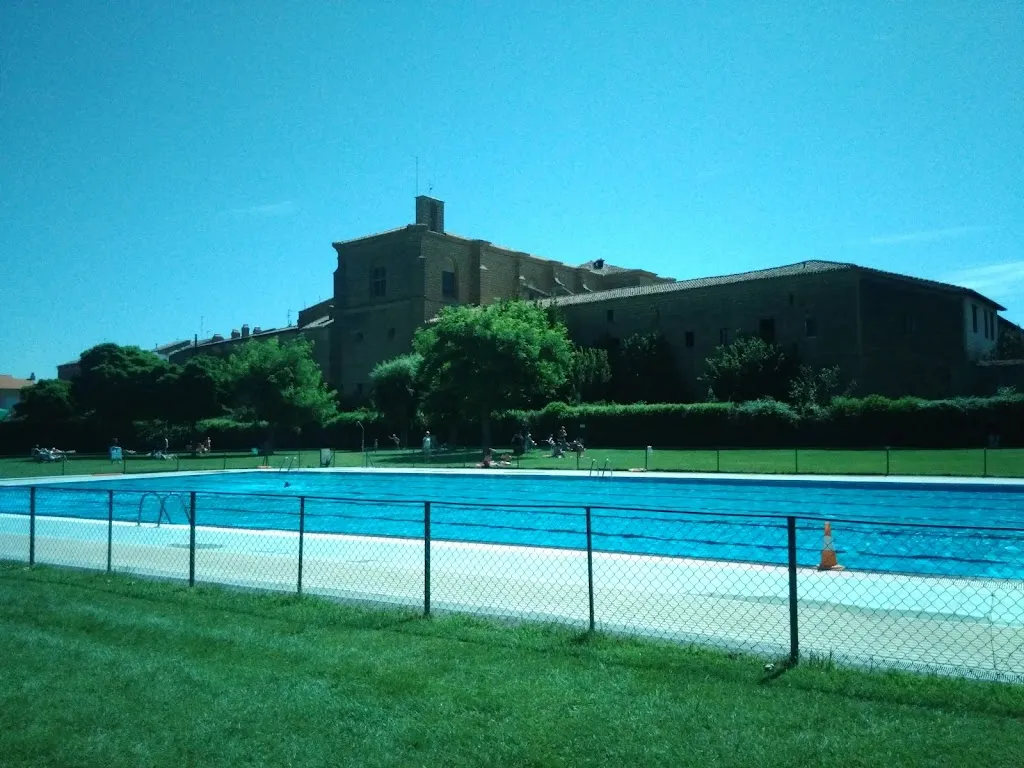 Bar las piscinas_Casalarreina_slider_image_3