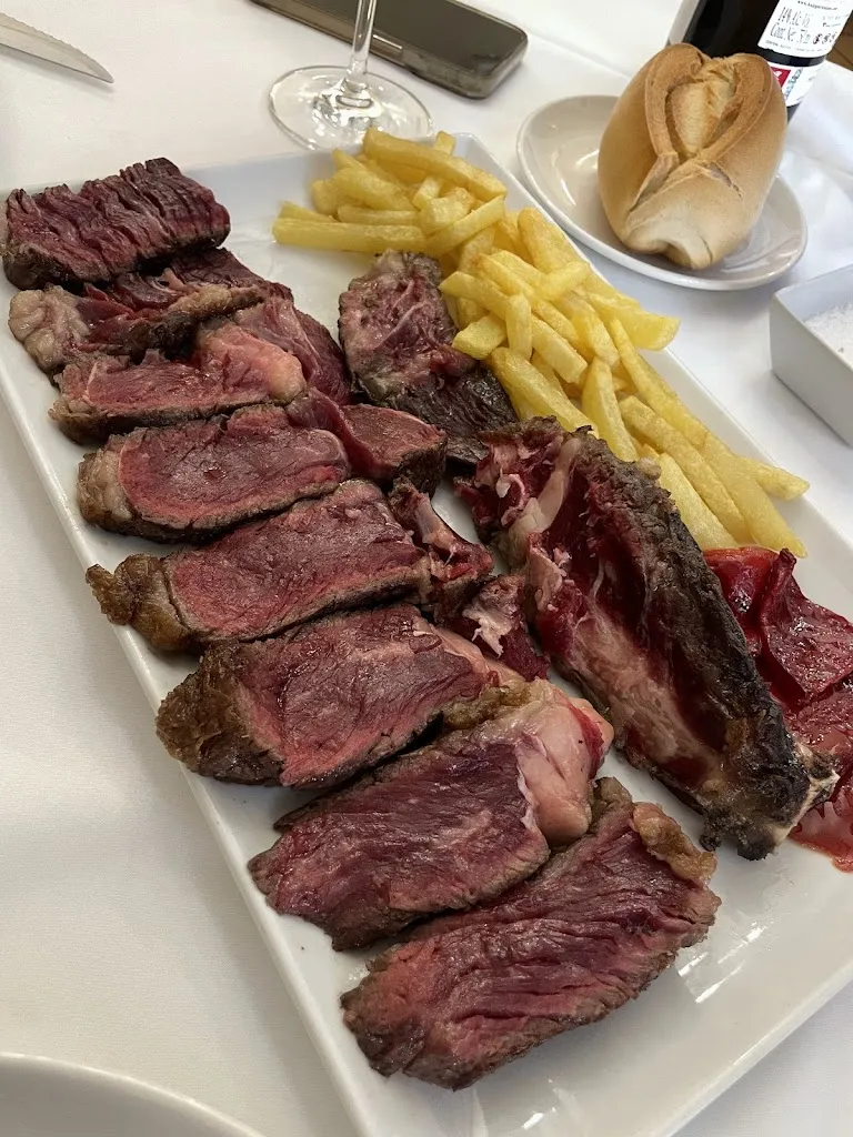 lidia cuevas_Mesón El Porrón_Cenicero_review