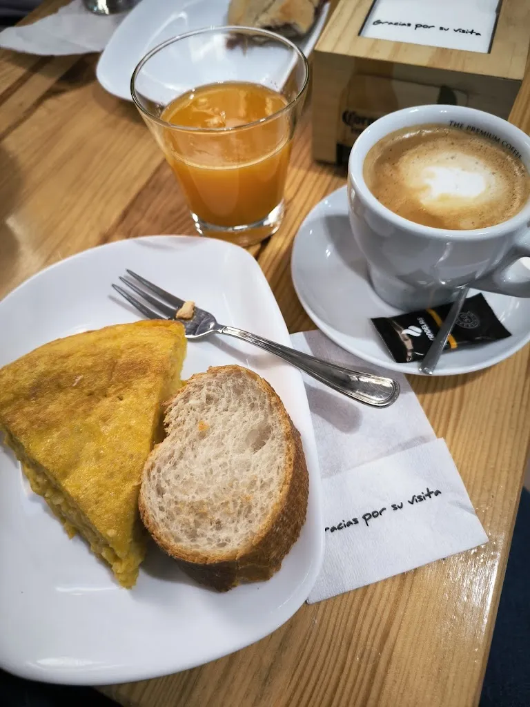 La vermuteria_Cenicero_slider_image_3