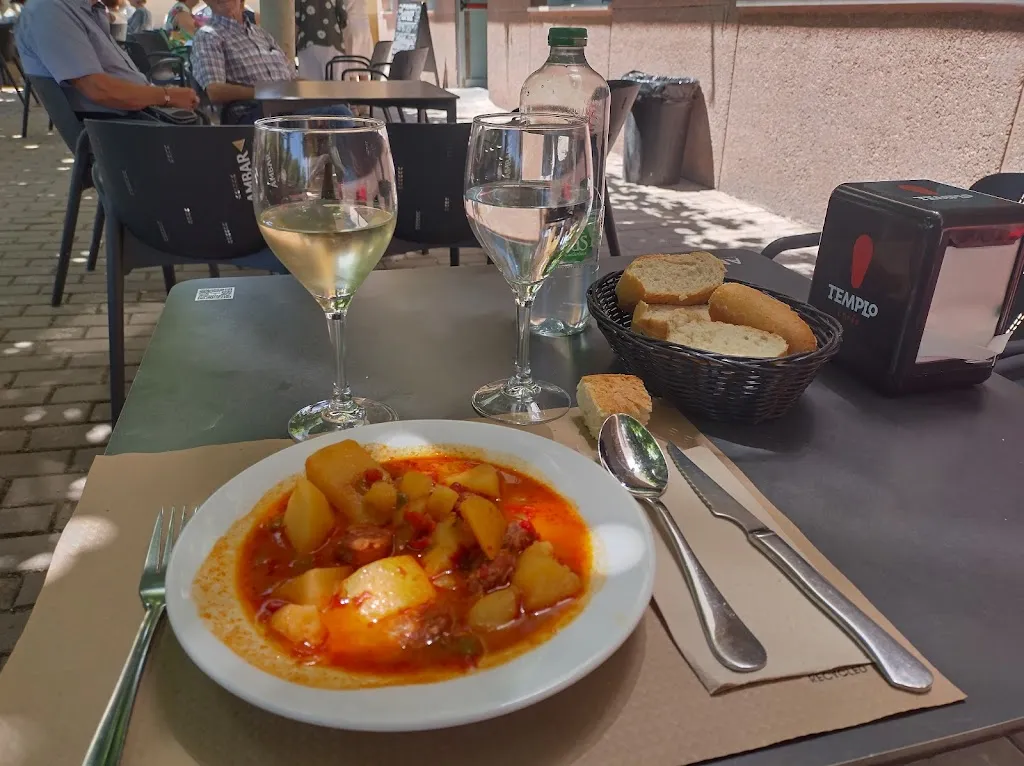 HOGAR DEL JUBILADO_Cervera del Río Alhama_slider_image_2