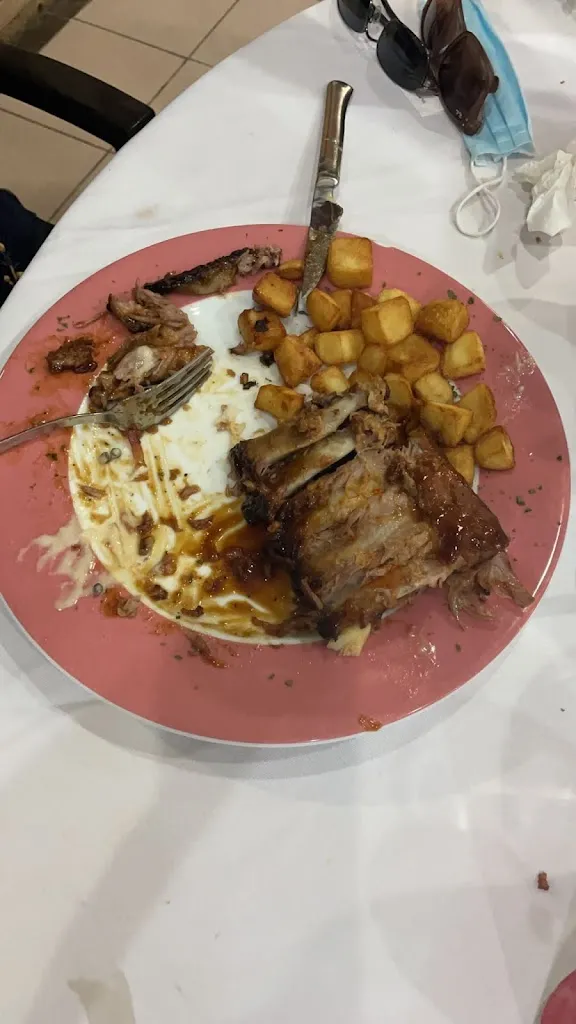 Gran Mari Sunassee_Área de Servicio La Algazara A-7_Crevillent_review