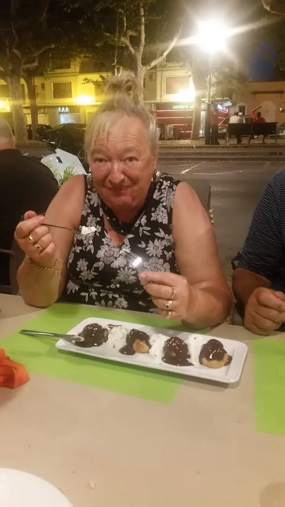 Sandra Rudge_Área de Servicio La Algazara A-7_Crevillent_review