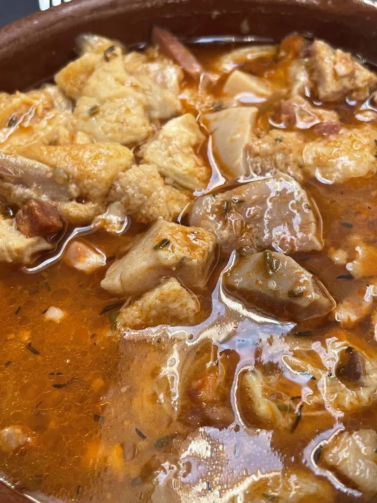 Mila Ruiz-Roso Martín-Moyano_Bar Chacano_Enciso_review