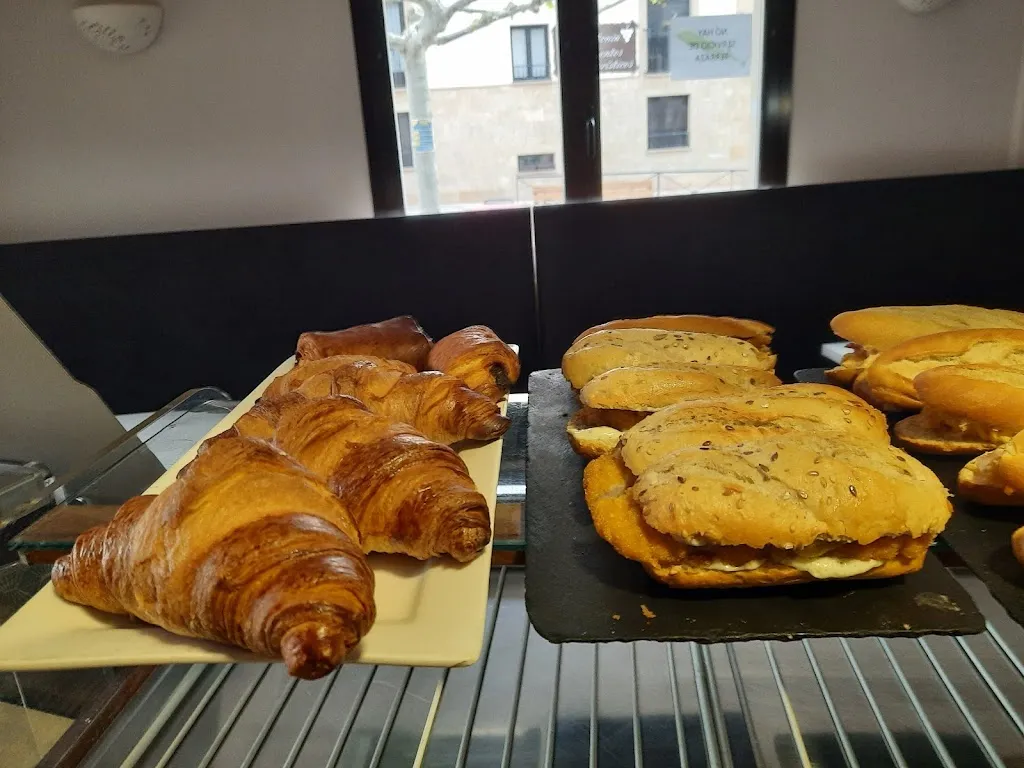 Bar Casa Antonia_Cuzcurrita de Río Tirón_slider_image_2