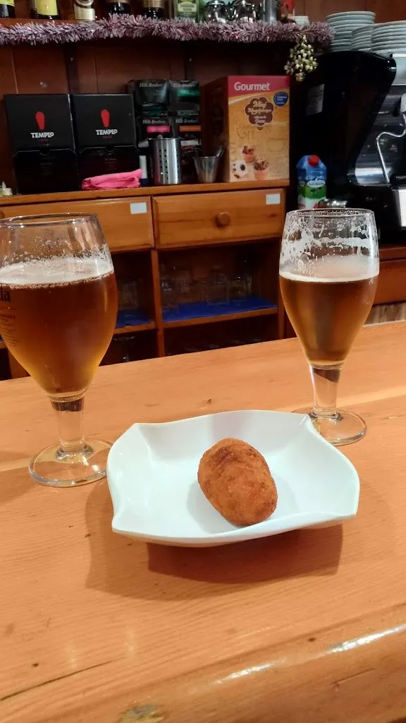 Bar Estollo_Estollo_slider_image_3