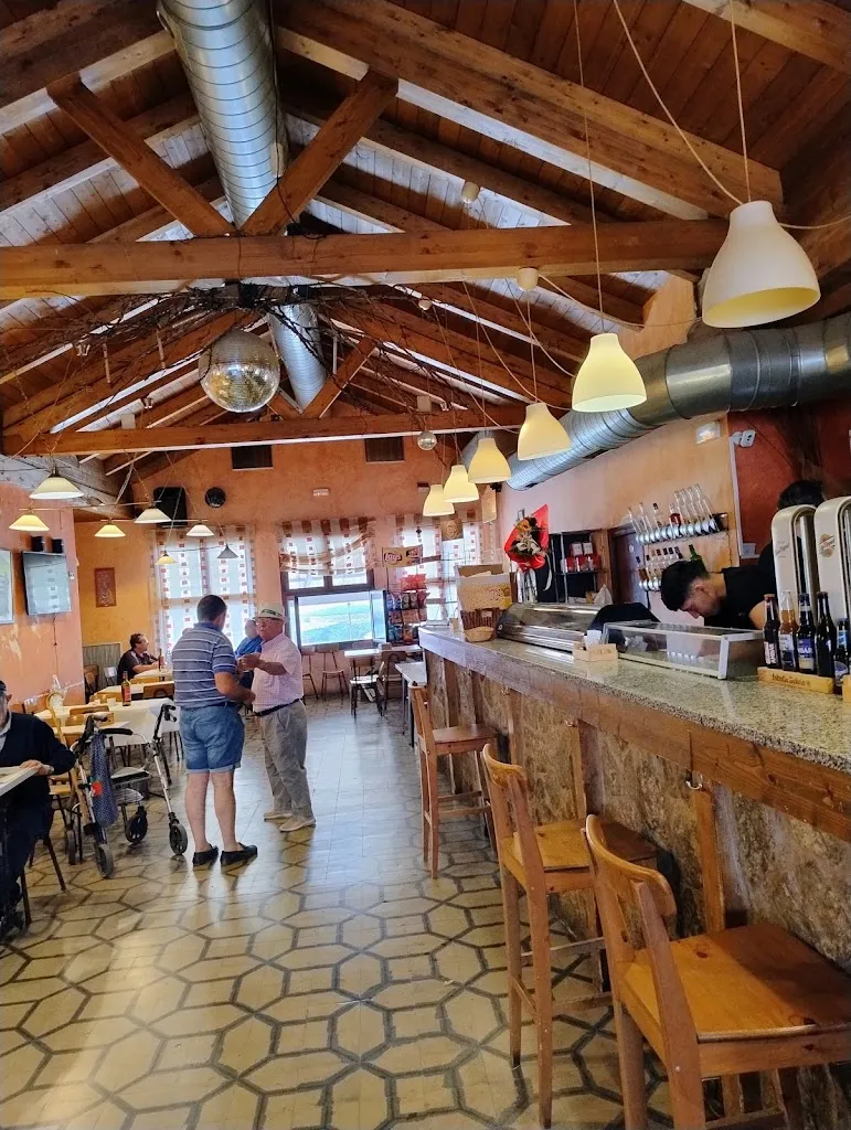 Emilio A._Bar Matias_Grávalos_review